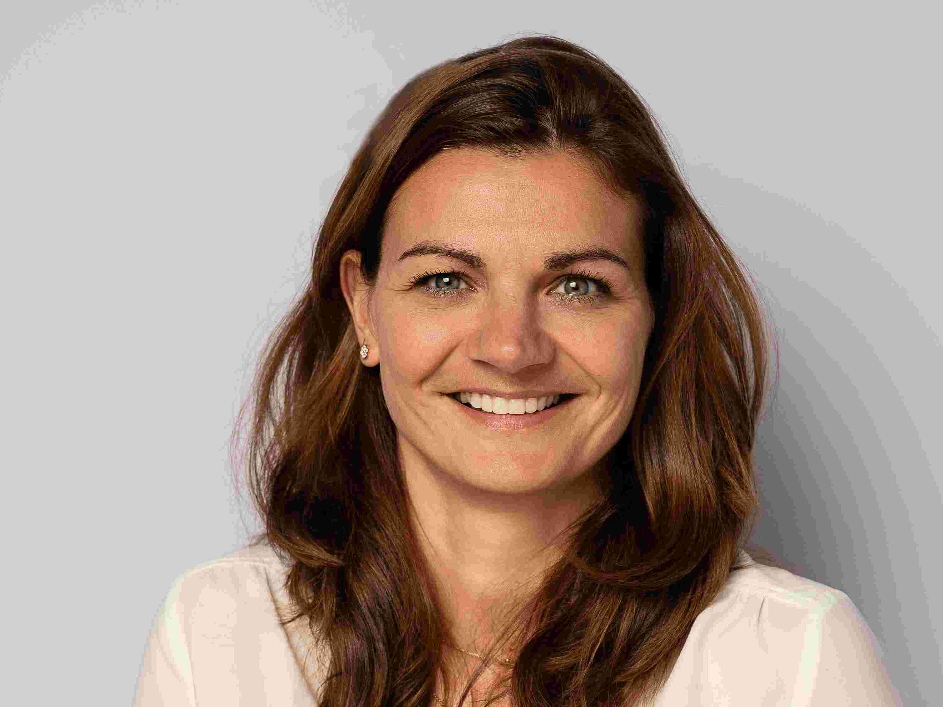 Frau Rebecca Kellermann